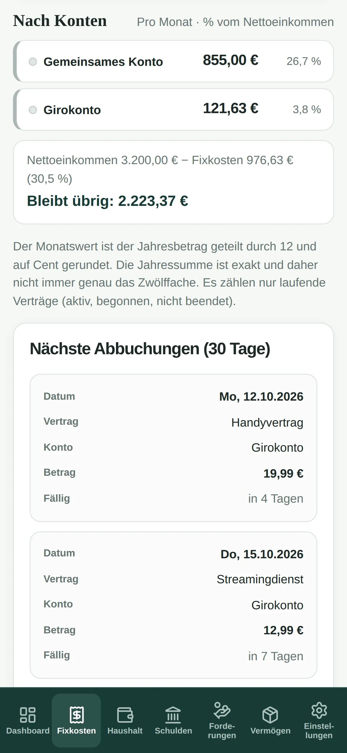 Handy-Ansicht der Fixkosten mit zwei Konten, dem Betrag, der übrig bleibt, und einer Liste der nächsten Abbuchungen.